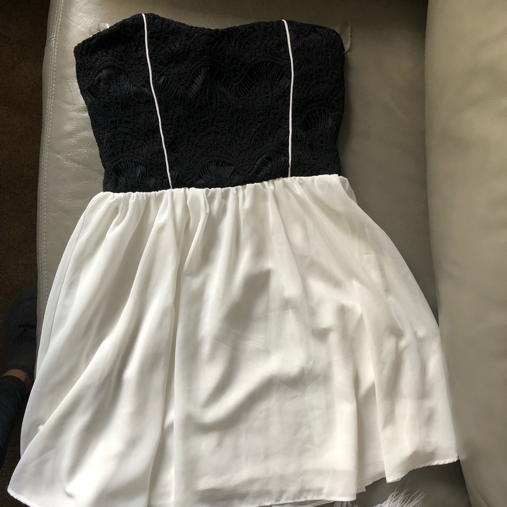 Mini strapless dress